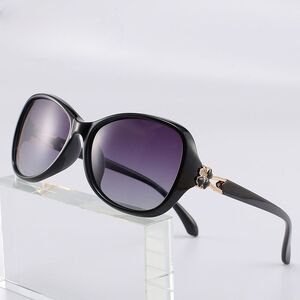 Polarized plastic sunglasses with UV400 protection 2214-GT