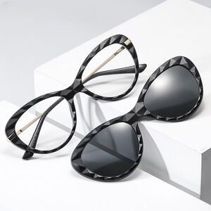 Plastic frame with flex + polarized sun protection magnet clip-on El Dorado EL2352D