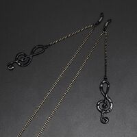 Black-colored metal non-slip chain, with pedant large musical note, for glasses and masks GL496