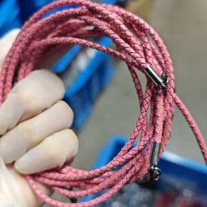 Шнурок для очков из натуральной кожи в индивидуальной упаковке, длина 73 см