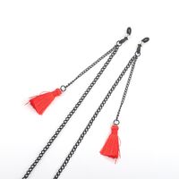 Black-colored metal non-slip chain, with pendant red tassel, for glasses and masks GL755