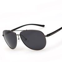 Polarized sunglasses with UV400 protection F2362