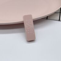 Пинцет пластиковый в индивидуальной упаковке в коробочке 