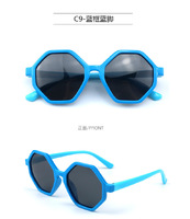 Polarized silicone sunglasses with UV400 protection for kids T11023