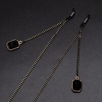Black-colored metal non-slip chain, with pendant crystal cube, for glasses and masks GL601