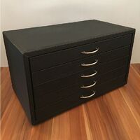 Офисный бокс настольный - витрина для оправ и очков, черный/коричневый цвет, на 75 мест JS-C181007