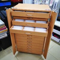 Офисный бокс - витрина для оправ и очков, с замками, на 288/234 мест JS-C200323