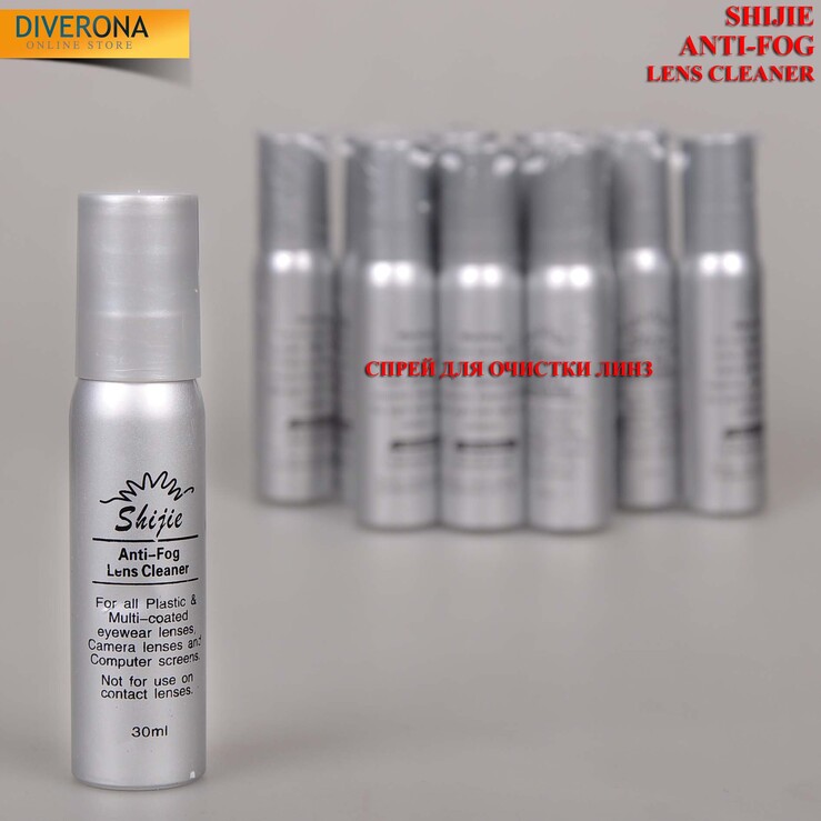 Double action lens cleaner, the surface is cleaned and does not fog up after temperature changing