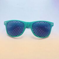 针孔眼镜 Перфорационные очки-тренажёры цветные