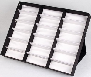 Планшет для демонстрации солнечных очков настольный на 18 мест раскладной чёрный с белой подкладкой