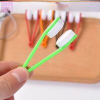 Portable microfiber glasses cleaning clip