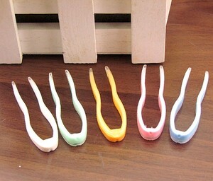 Пинцет 5,1см пластиковый с силиконовой защитой для контактных линз 单个镊子in