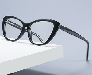 Оправа пластиковая, материал TR-90+CA (флекс!) FOCUS FCS2004