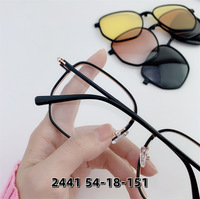 Оправа гибридная, TR90+металл, с 3-мя солнцезащитными насадками на защёлке SANTA 2441