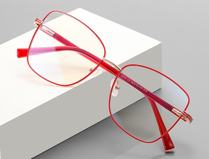 Весенняя уличная декоративная оправа металлическая с линзами блю-блокерами  MORE 3070