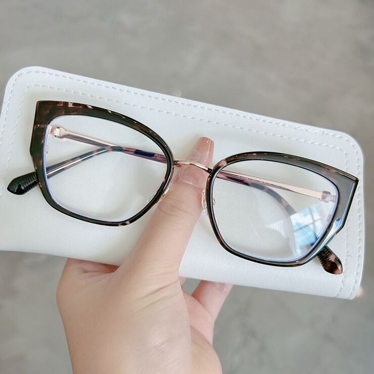 Оправа пластиковая из материала TR90 с линзами Blue Ray Cut MAMO S12021