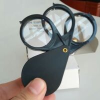 Folding magnifier with three lenses YJ7003, diameter 30 mm, magnification X5/X10/X15