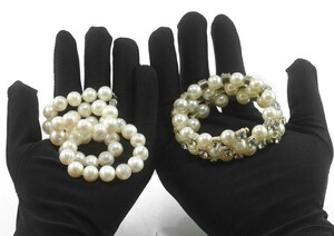 Black microfiber gloves to lay out the goods on the showcase and goods demonstration 手套