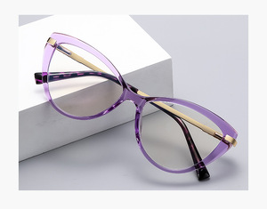 Оправа пластиковая, материал TR-90+CA (флекс!) FOCUS FCS2111