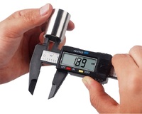 Штангенциркуль электронный чёрный в пластиковой коробке