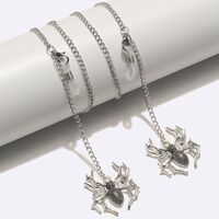 Silver-colored metal non-slip chain, with a large spider pendant, for glasses and masks GL1725
