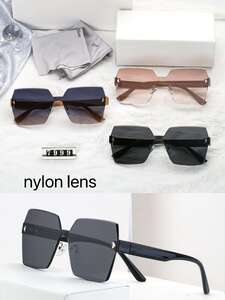 Polarized plastic sunglasses with nylon lenses NL7999