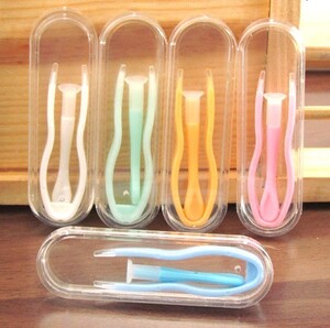 Пинцет силиконовый 5.2 см в индивидуальной коробочке с палочкой 4.2см