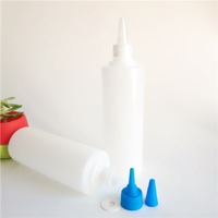 Бутылка пластиковая 500 мл с дозатором SM-0500