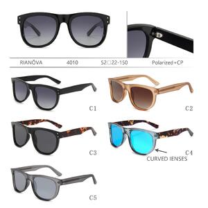 Polarized plastic sunglasses with curved lenses Rianova R4010