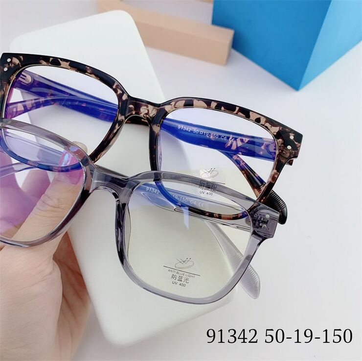 Оправа пластиковая TR90, линзы с Blue Block покрытием SANTA 91342