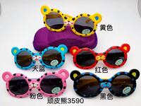 Детские поляризационные солнцезащитные очки Wanpixiong 项皮熊3590