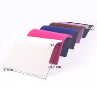 Витрина для демонстрации цепочек с изгибом 