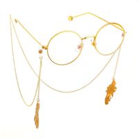 Gold-colored metal non-slip chain, with pendant geometric curved and pearl, for glasses and masks GL555