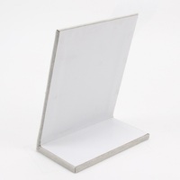 Desk L-shaped showcase for accessories and chains