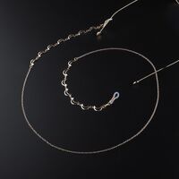 Gold-colored metal non-slip chain, with moon pendant, for glasses and masks GL951
