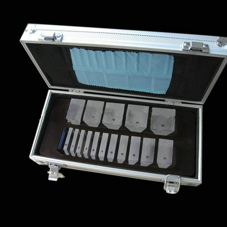 Набор оптометрических призм в алюминиевом кейсе PB16