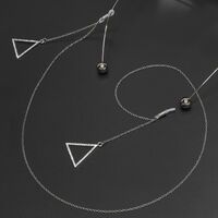 Silver-colored metal non-slip chain, with pendant triangle and rhinestone, for glasses and masks GL612