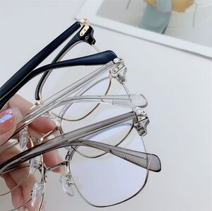 Hybrid metal + TR90 frame with Blue Block coating SANTA S1639