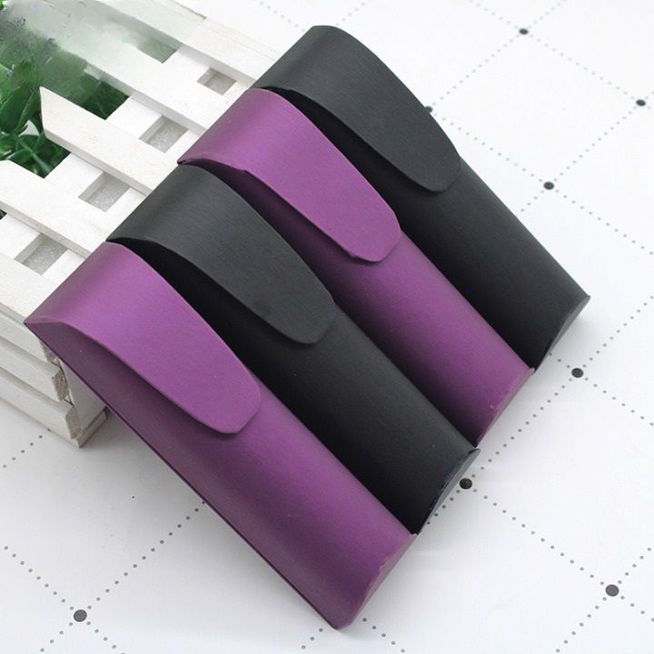 Sunglasses and eyeglasses hard shell case, vertical, on magnet