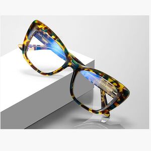 Оправа пластиковая из материала TR-90 с защитой от синего света с флексом FOCUS FCS2172