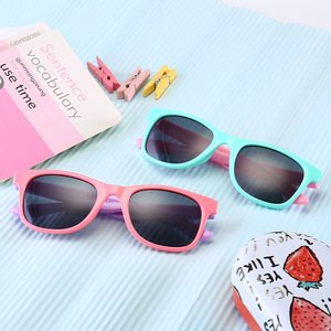 Polarized silicone sunglasses with UV400 protection for kids T11009