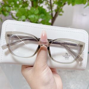 Оправа пластиковая из материала TR90 с линзами Blue Ray Cut MAMO QQ7008