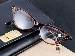 Очки пластиковые женские для чтения FY-005