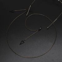 Black-colored metal non-slip chain, with pendant black triangle, for glasses and masks GL592