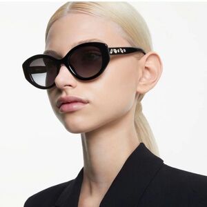 Plastic oval shaped sunglasses with artificial diamonds for women Elit 2426-EL