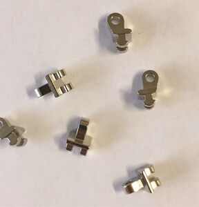 Шарнир с одинарной петлёй для крепления заушника в оправе 脚链SHARNIR-7 угол наклона петли 120 °