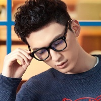 Обновление коллекции оправ Santa