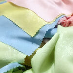 Салфетка трикотажная для протирки линз в очках, для составления подарочного комплекта 金布 579-4 压花针织13*13CM（110g)