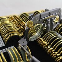 Меднабор из 266 пробных линз в металлических оправах в алюминиевом кейсе MT266-A8