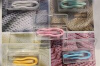 Пинцет пластиковый в индивидуальной упаковке в коробочке 